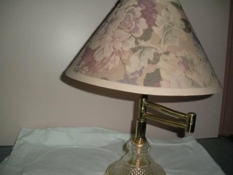 Pretty brass n glass Table lamp