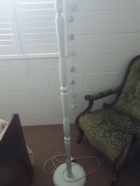 Lamp stand in perfect working order