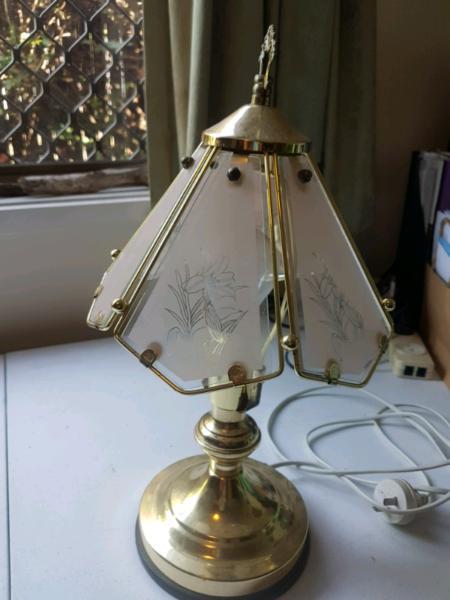 Touch lamp, bedside lamp