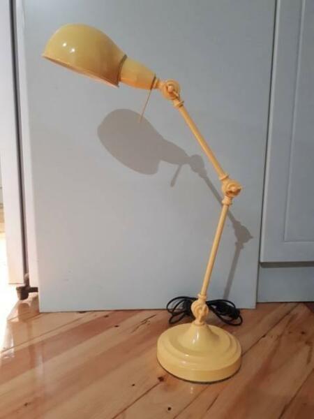 Table lamp, desk light
