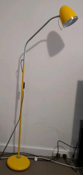 Yellow Floor lamp - adjustable