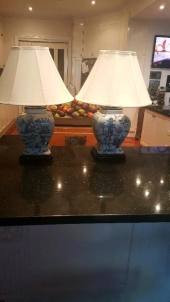 2 asian style lamps. New lamps