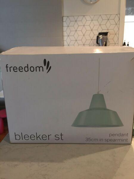 Freedom Pendant Lamp