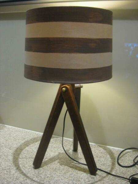 Lovely as new tripod wooden base table lamp
