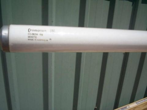 TUBES, FLUORESCENT, TUBE LENGTH 150MM (59 INCHES), LENGTH TO MALE