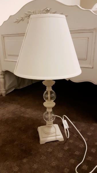 Ornate Vintage White/Cream Lamp