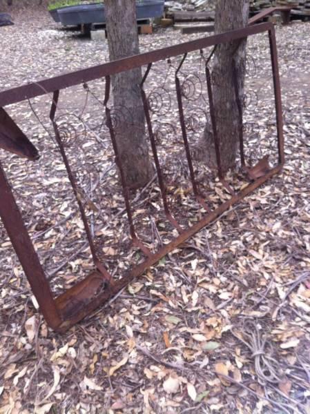 rusty single bed frame up cycle project