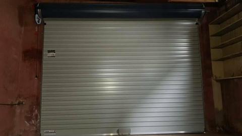 KNOCKDOWN CLEARANCE SALE - COMPLETE Garage Door and Lifter