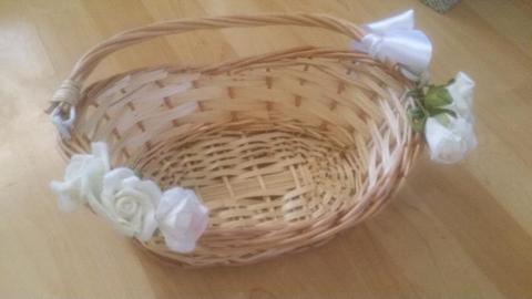 Flower girl basket. Wedding decor. Wedding decorations