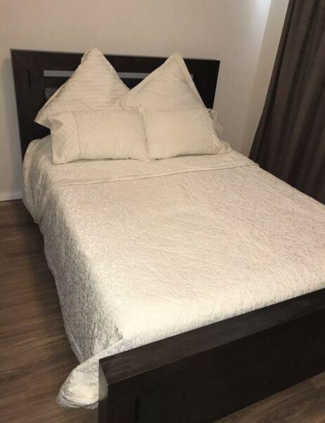 SHERIDAN SIGNATURE Queen Decorative Bed Set Pick Up Hurstville
