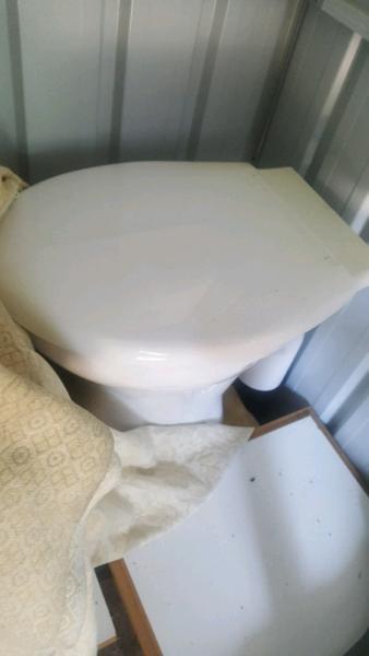 Toilet seat brand new never used it