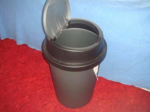 Rubbish Bin for home or businesss 40 lts