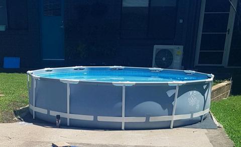 12 Foot Round Pool