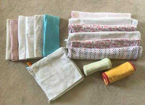 BUNDLE OF BABY BLANKETS AND WRAPS, VARIOUS SIZES - 26 items