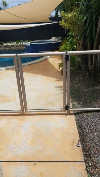 Pool Fencing with 2 Gates and Hardware