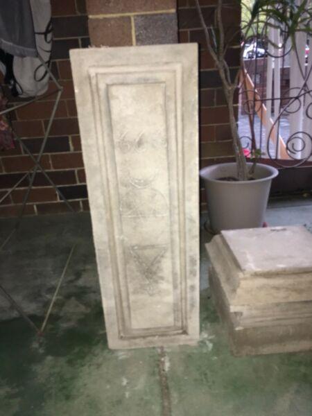 Concrete plinth with base and top