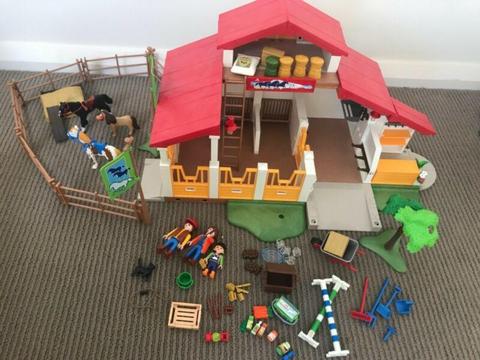 Playmobile Family Horse Stable in Great Condition