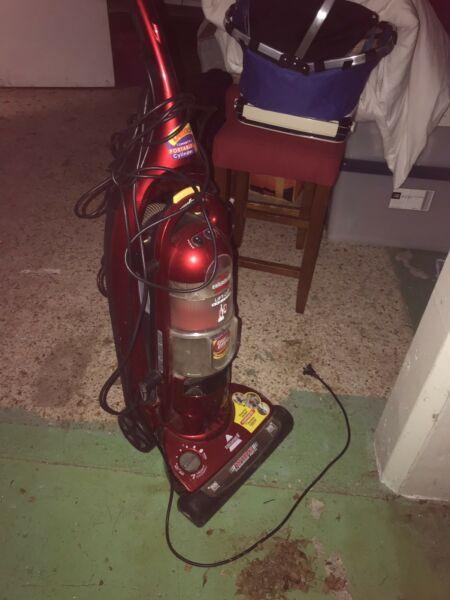 Upright vacuum cleaner
