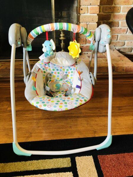 Baby swing excellent condition priced for quick sale