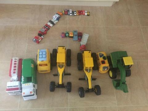 Pack of 40 toy trucks and cars