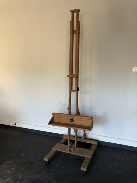 Extra large artist easel