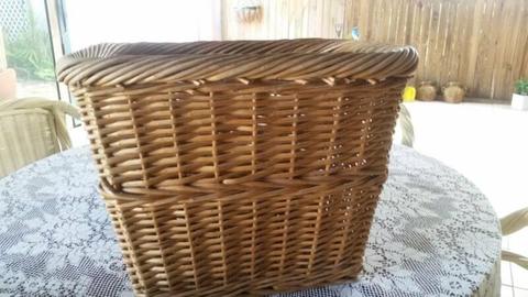 New vintage strong Basket