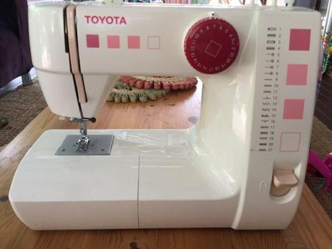 Toyota Sewing Machine excellent condition used twice