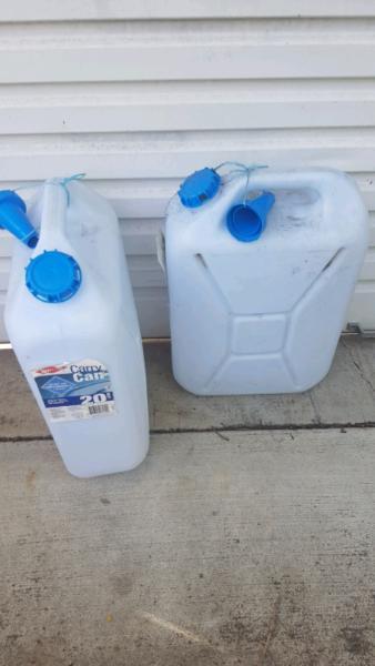 2x 20L Willow Water Containers