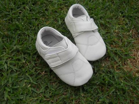 White Leather Baby Shoes, BNIB, Great for Christening Naming Day