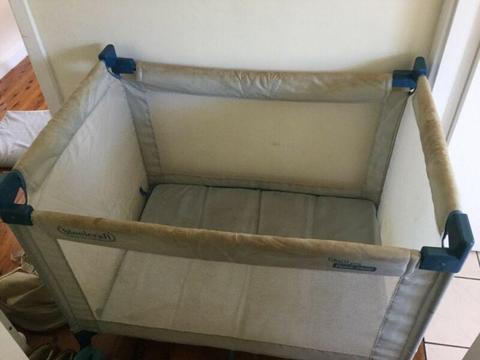 Baby travel cot foldable portable