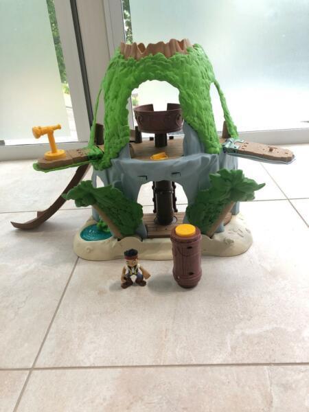 Fisher-Price Disney Jake and The Never Land Pirates: Tiki Hideout