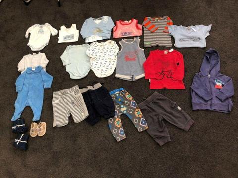 Baby boy clothes 0000,000,00 $10 the lot