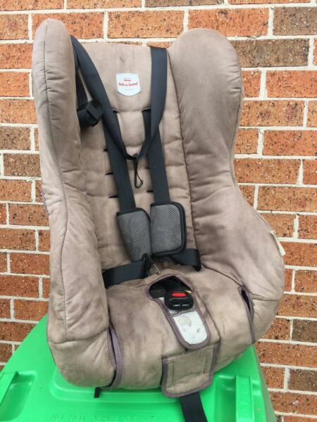 Baby/Child Car seat - Britax Safe and Sound Compaq