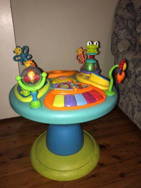 Toddlers Learning Table Round