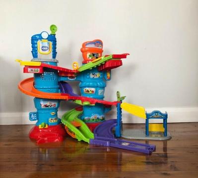 VTech Toot Toot Drivers Police Patrol Tower - Great condition