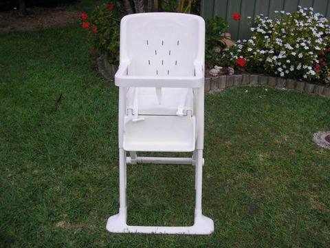 Childs High Chair Used And In Good Condition
