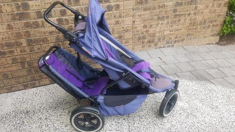 Phil and Ted's Sport Pram with second seat