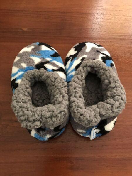 Slumbies toddler size slippers (Medium size)
