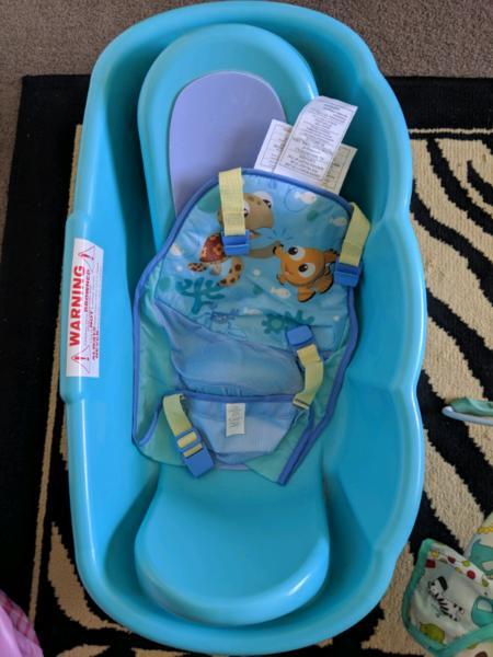 Baby bath blue