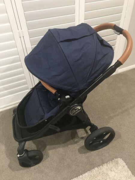 Baby Jogger Premier and Deluxe Bassinet plus extras