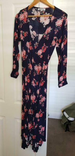 2 Maive and Bo maternity dresses