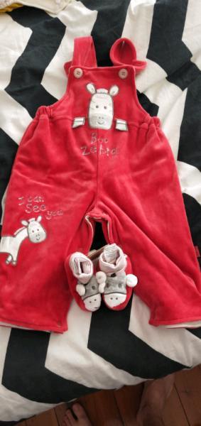 New Never worn Pumpkin Patch overalls and booties
