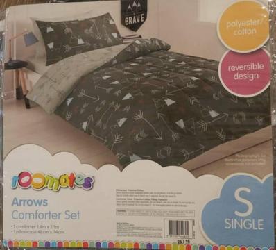 Kids Single Roomates Arrow Comforter Set EXC COND!!