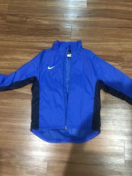 Boys size 8-10 Nike windbreaker/ rain coat
