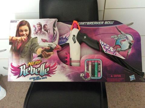 ~Brand new Nerf Rebelle Heartbreaker Bow Toy!~