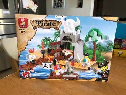Pirate Territory Guarding M38-B0278 (like Lego) New