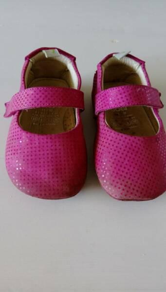 Tip Toey Joey Dolly Shoes - Size EUR 21
