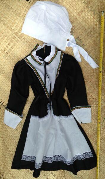 Child's small-medium size old-fashioned/period costume