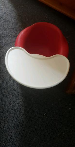 Red Bumbo Seat with straps & tray