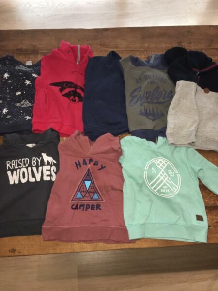 boys size 2 jumpers